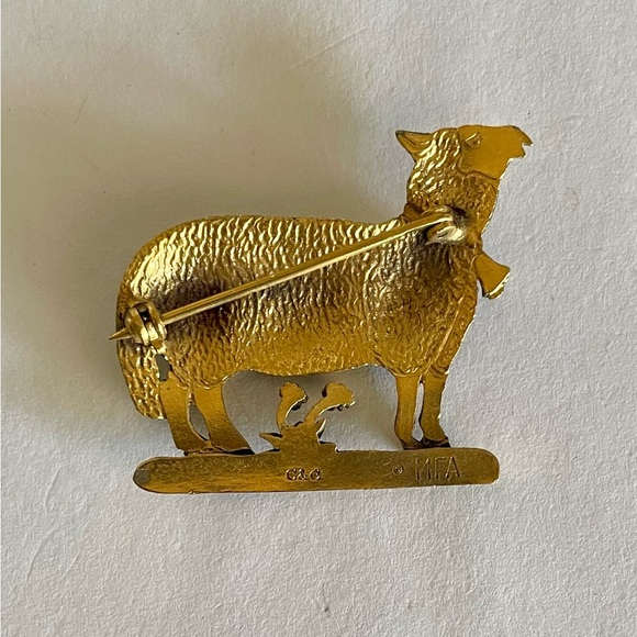 Vintage Signed C & C Sheep Brooch Pin Goldtone - Picture 4 of 5